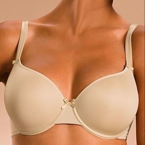 Chantelle Basic Invisible Memory Foam Tshirt Bra